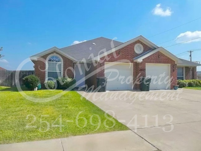 Primary Photo - 2107 Charleston Ct