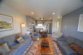 Building Photo - Move in special! Long Term! Furnished! Bus Route! Heat included! Pets negotiable!