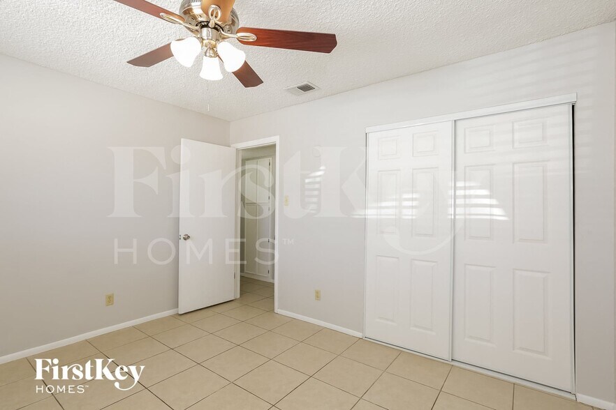 Building Photo - 2552 Masters Cir