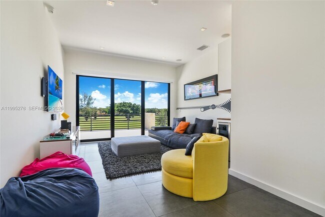 Building Photo - 7210 S Prestwick Pl