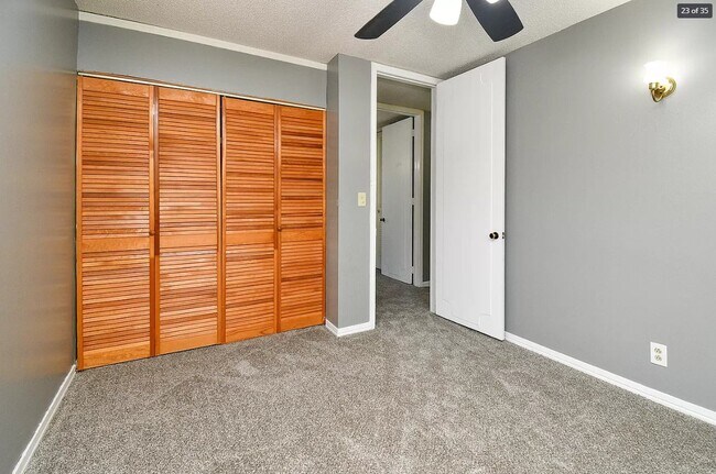 Building Photo - 2511 S Franklin Ave