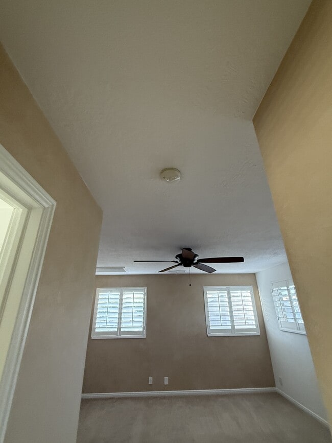 Building Photo - 7691 Willow Walk Ln