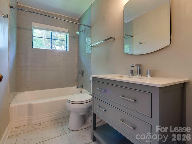 Building Photo - 1520 Mimosa Ave