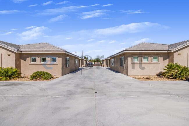 Building Photo - 16472 Smoke Tree St