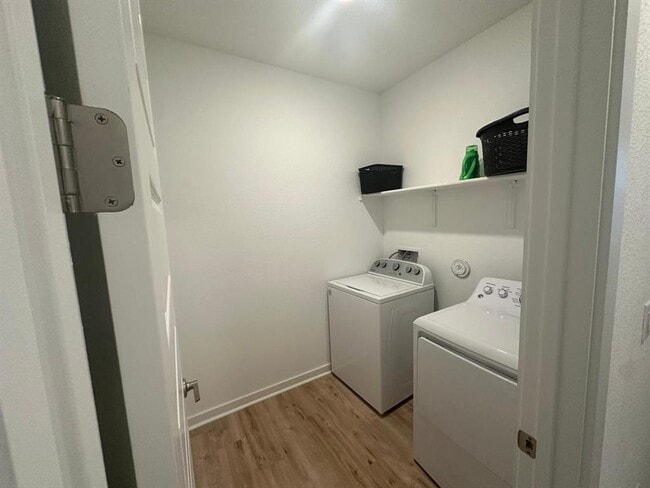 Building Photo - 421 Peace Pipe Way