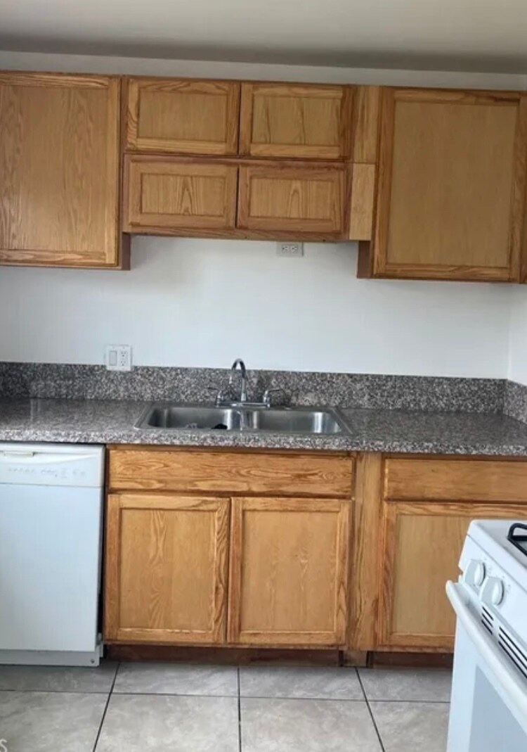 Building Photo - 17263 Owen St