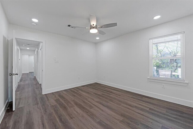 Building Photo - 4074 Cheena Dr
