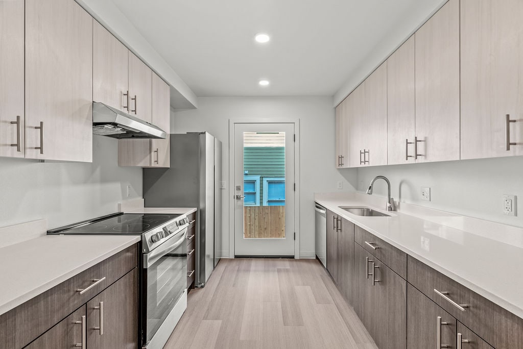 Kitchen (Unit 1-3) - 2175 SE Stark St