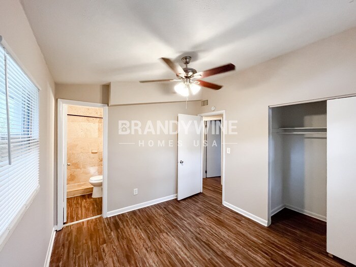 Building Photo - 922 Westgate Dr