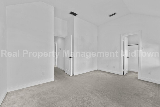 Building Photo - 4106 Horseshoe Ln