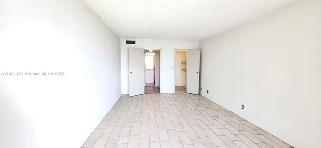 Building Photo - 601 Three Islands Boulevard
