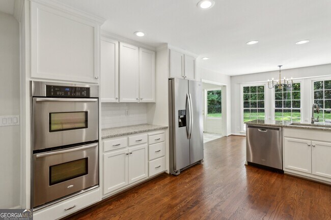 Building Photo - 4708 Tall Pines Dr NW