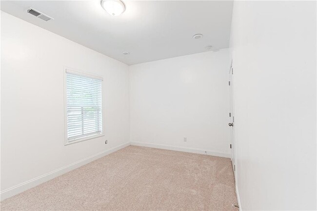 Building Photo - 3634 Via Nuova Ln