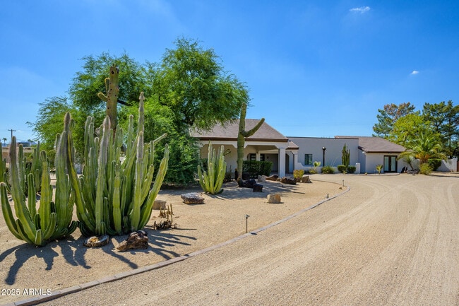 Building Photo - 11212 N Sundown Dr