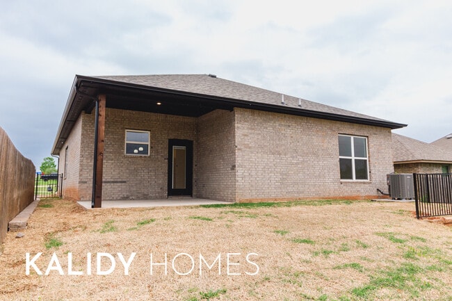 Building Photo - 509 Beechwood Way