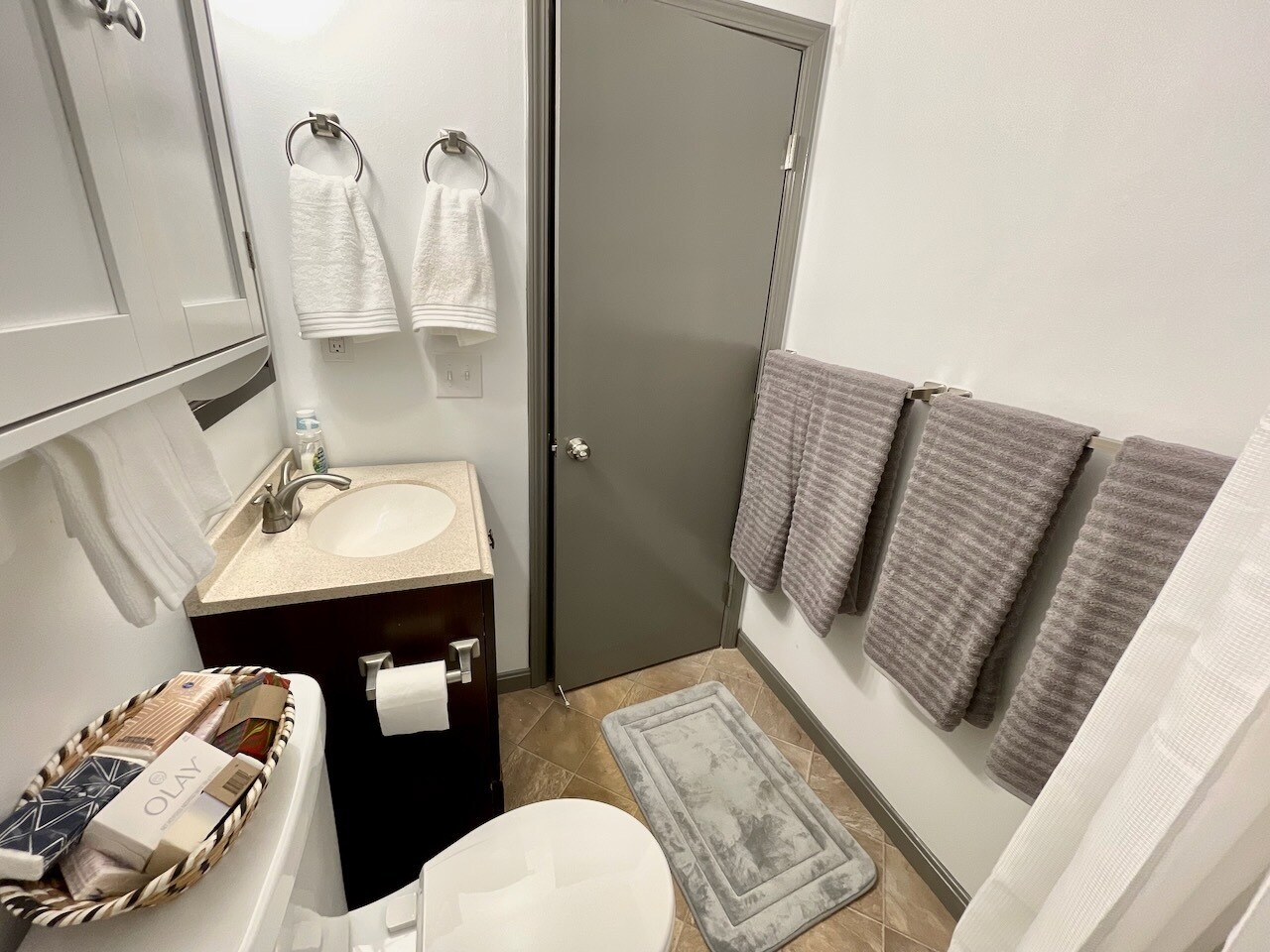 Building Photo - 145 Ridgeway Dr W