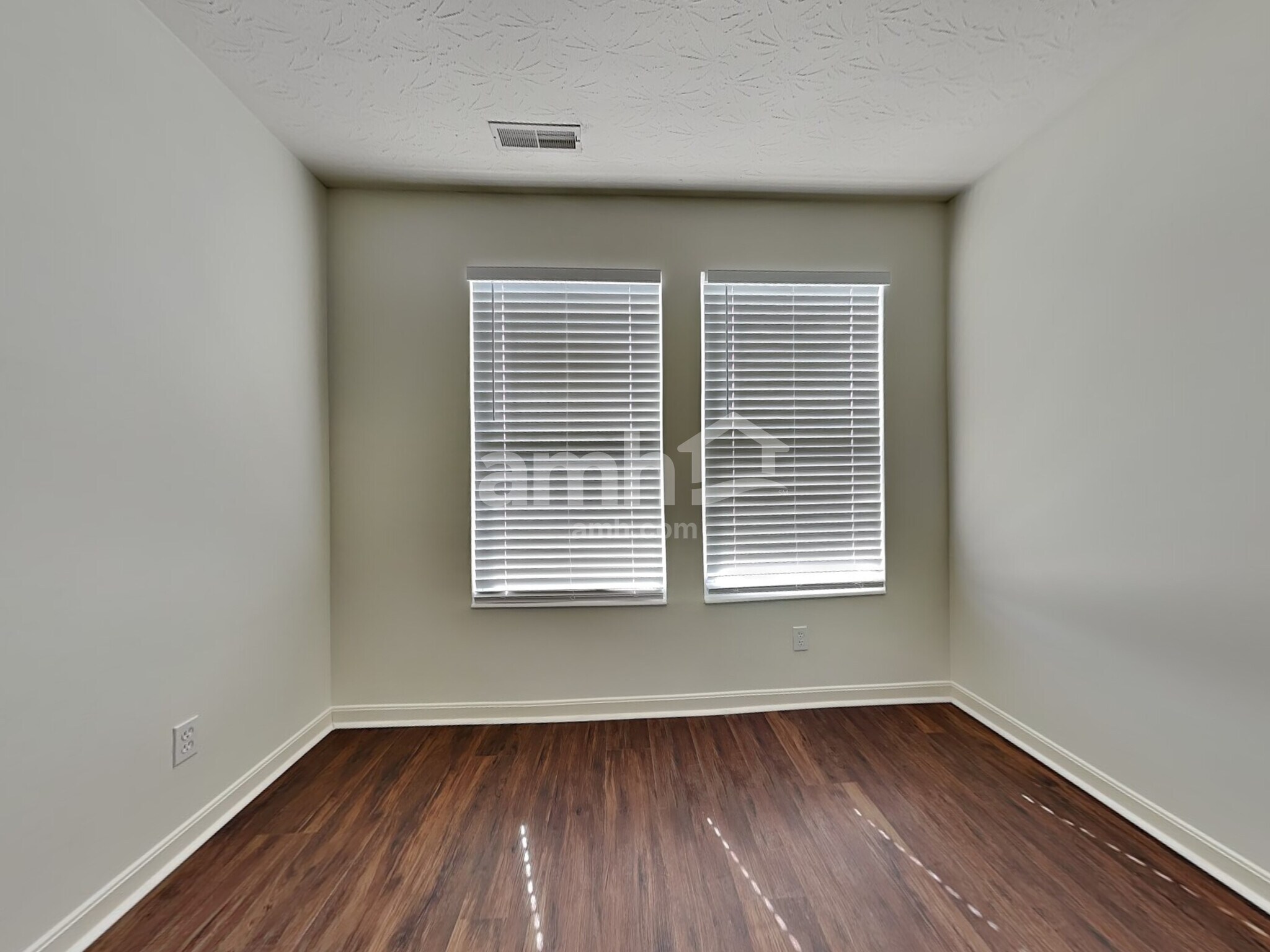 Building Photo - 1178 Edgewater Way