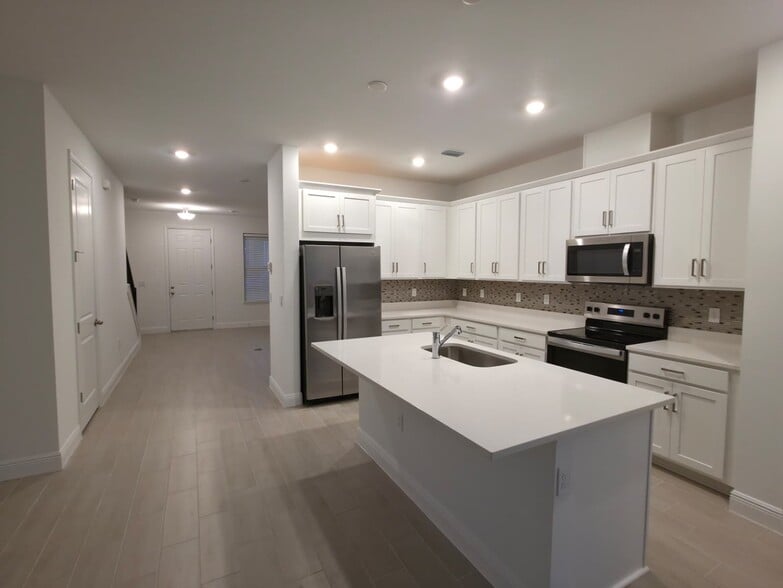 Building Photo - 13172 Calming Breeze Way