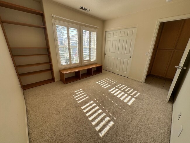 Building Photo - Welcome to this 5 Bedroom 3 Bath Home!