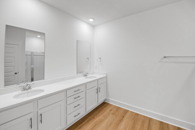 Building Photo - 21073 Teluga Ave