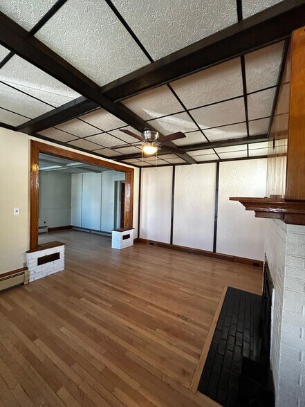 Building Photo - 308 North Blakely Street