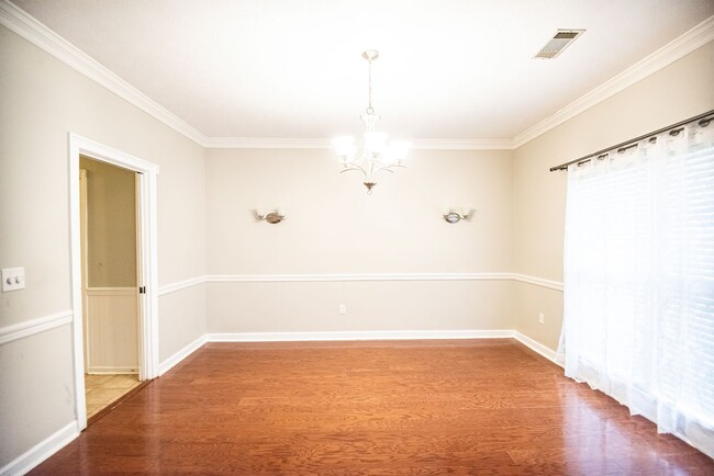Building Photo - 7007 Dorsey Dr