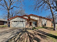 Building Photo - 5605 Ember Dr