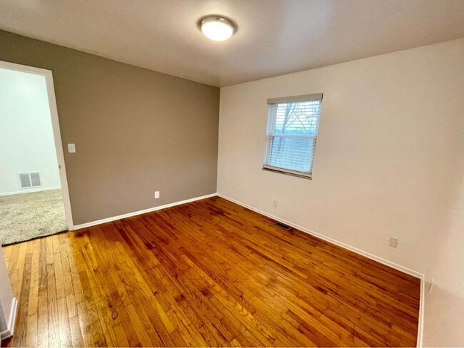 Building Photo - 132 Park Pl