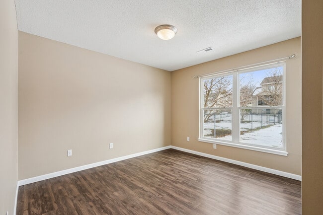 Building Photo - 2539 Catskill Ct