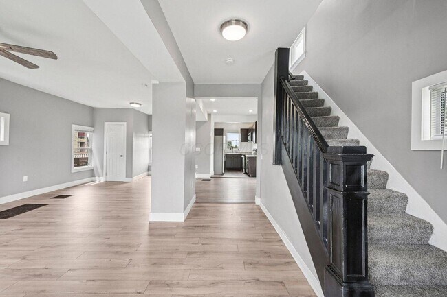 Building Photo - 1025 Howard St