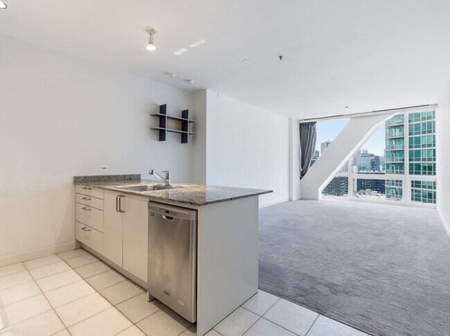 Building Photo - 510 W Erie St