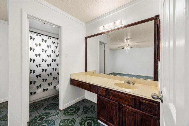 Building Photo - 7226 Ridgeberry Dr