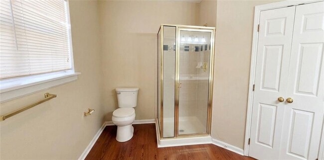 Building Photo - 4915 Lakebrooke Run