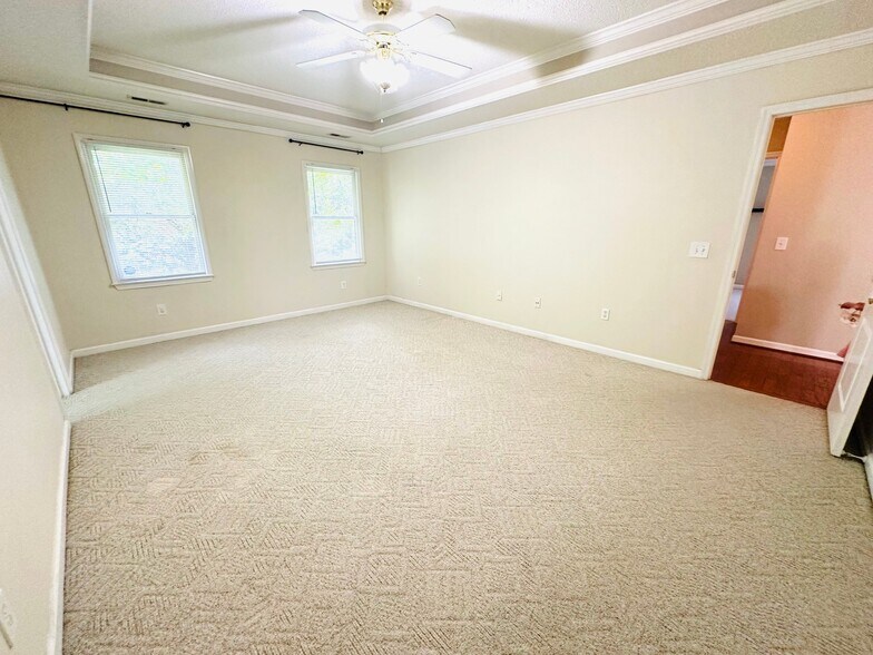 Building Photo - 101 Foxwatch Cir