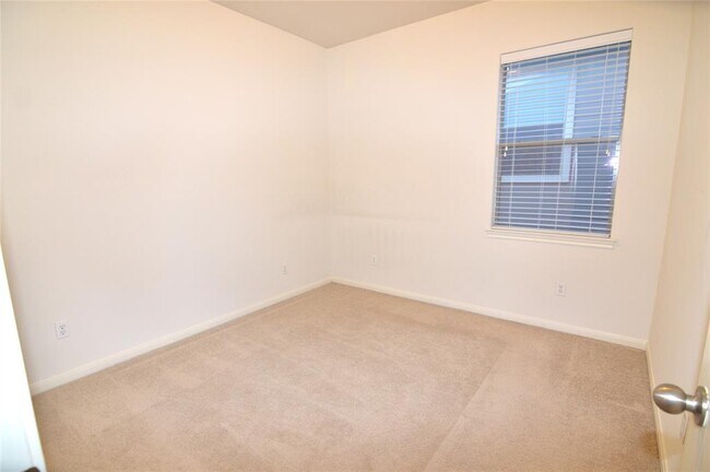 Building Photo - 11400 W Parmer Ln