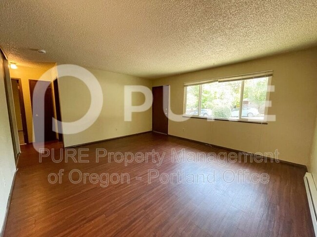 Building Photo - 527 NE 63rd Ave