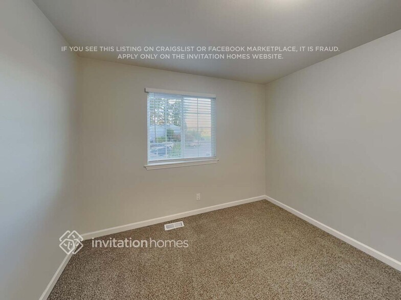 Building Photo - 12722 58th Ave NE