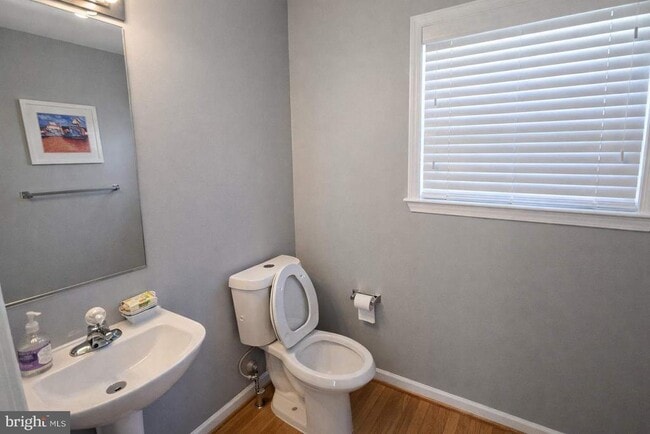 Building Photo - 4 Elm Tree Ct