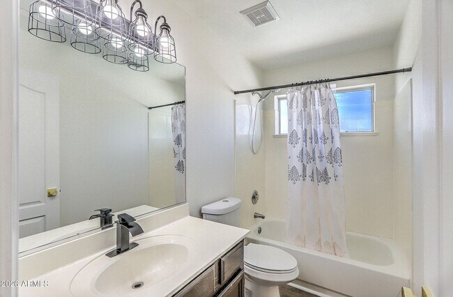 Building Photo - Single Family Home For Rent