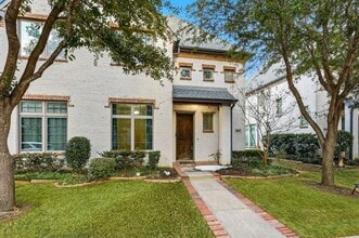 Building Photo - 814 Milton Way