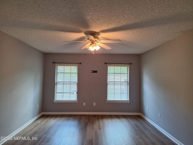 Building Photo - 513 White Jasmine Way