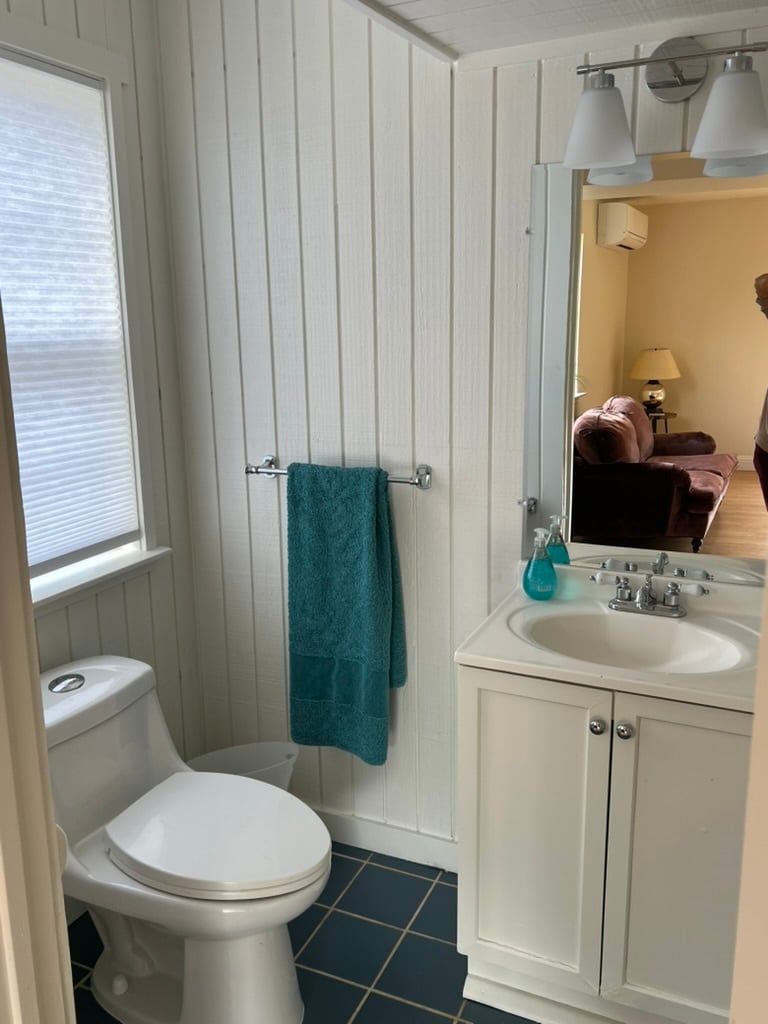 Building Photo - 490 El Granada Blvd