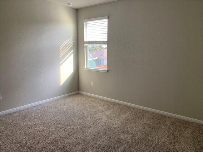Building Photo - 1308 Anhalt Dr