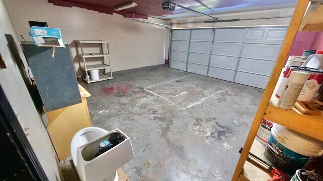 Building Photo - 1021 Periwinkle Dr