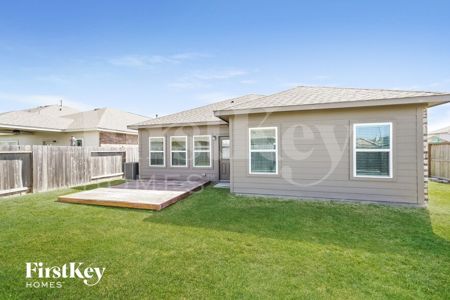 Building Photo - 16303 Westley Ridge Dr