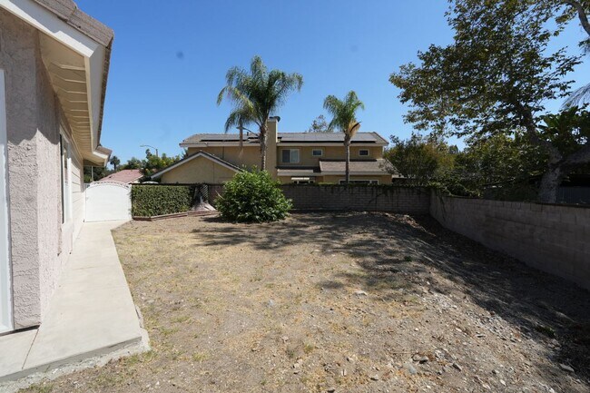 Building Photo - 103 Crystal Springs Rd