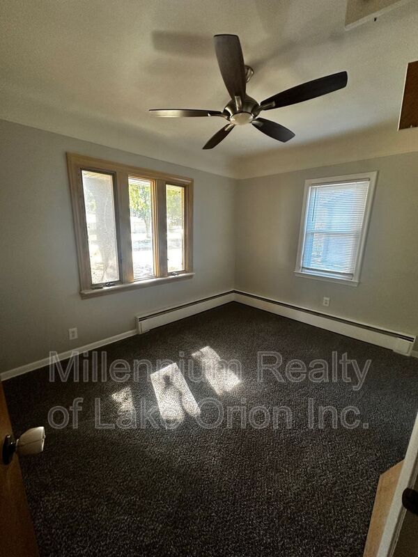 Building Photo - 22031 Lester St