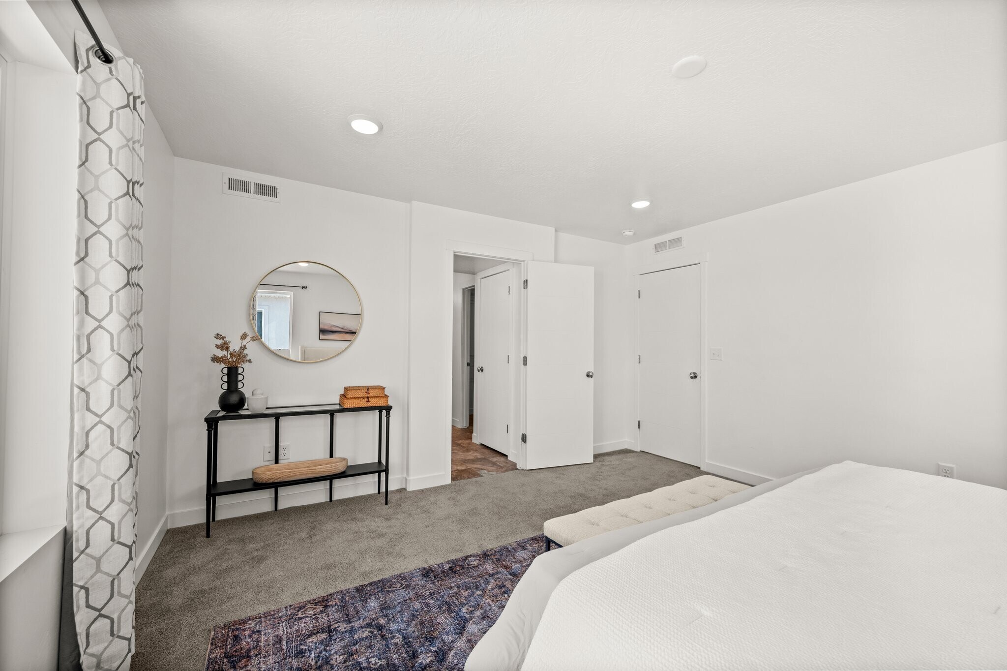 Building Photo - 858 W Wickham Dr