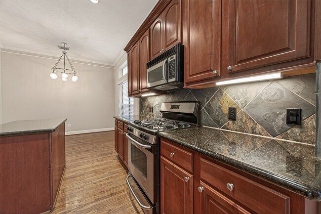 Building Photo - 5111 Inker St