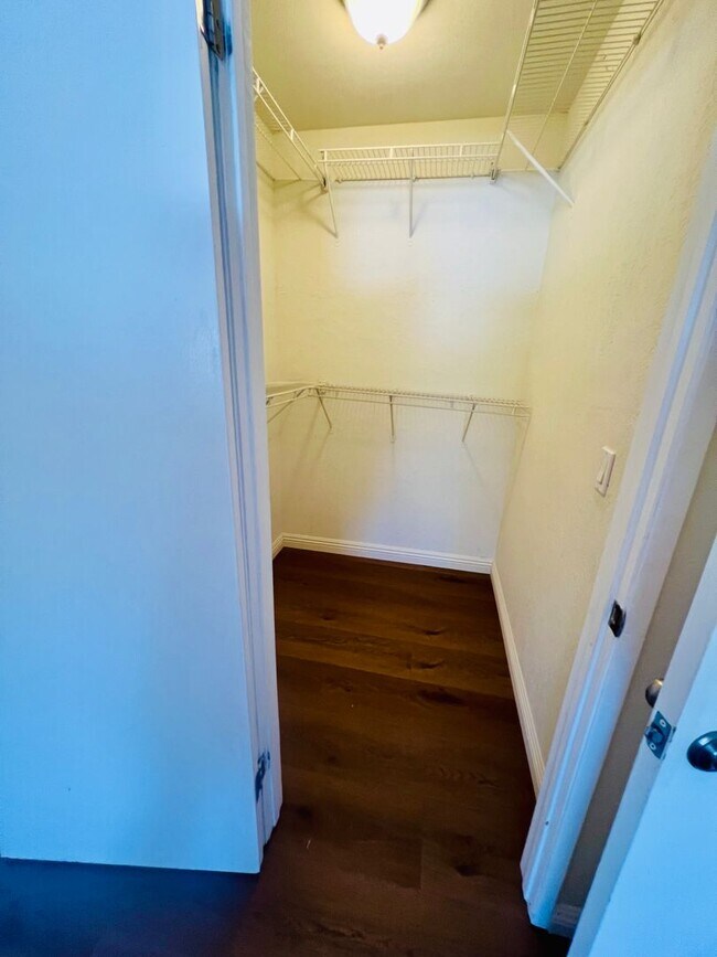 Building Photo - 3-Bedroom Hesperia Home 50% Off 1st Months...